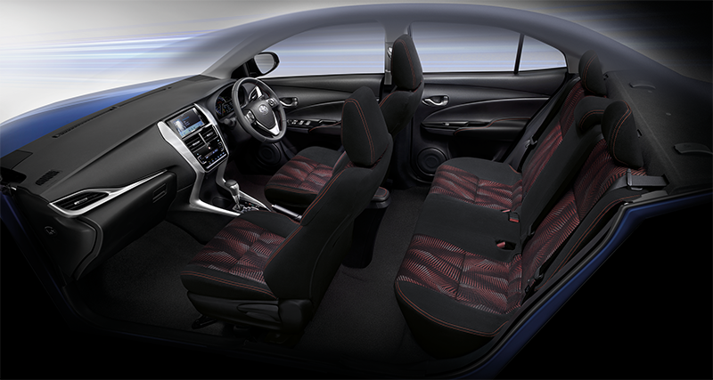 Interior-Roominess Toyota Yaris ATIV2017 กับโปรโมชั่น สุดพิเศษ !!