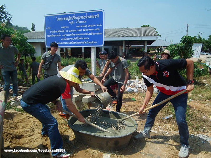 02 สร้างฝายต้นปี ชุมชนดีห้วยเสือ