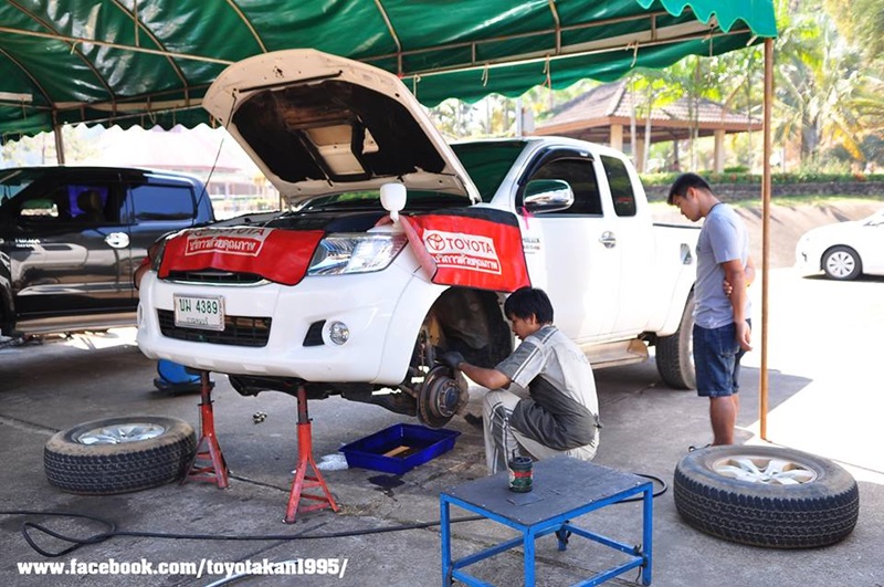 08 Hilux Revo โชว์ถึงถิ่น (ท่าน้ำทองผาภูมิ)