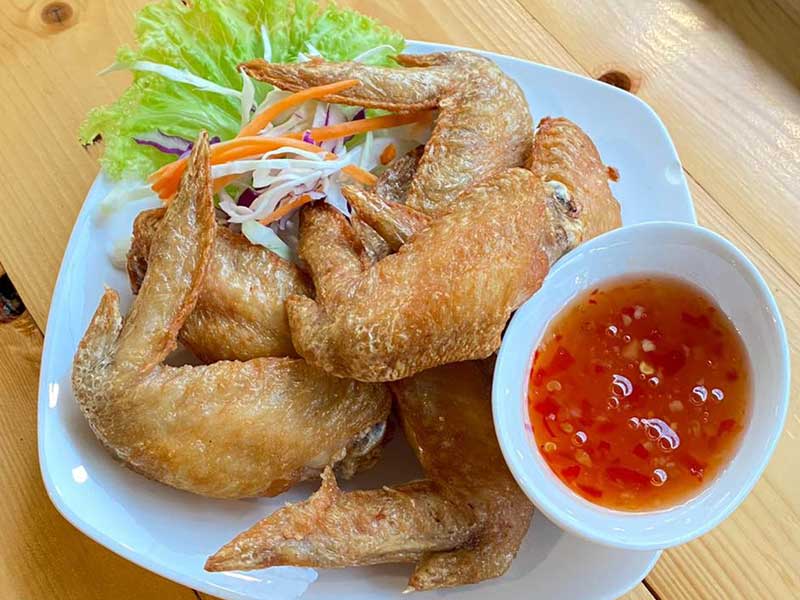 Fried-chicken ณ ริมวารี ร้านสุดโรแมนติก