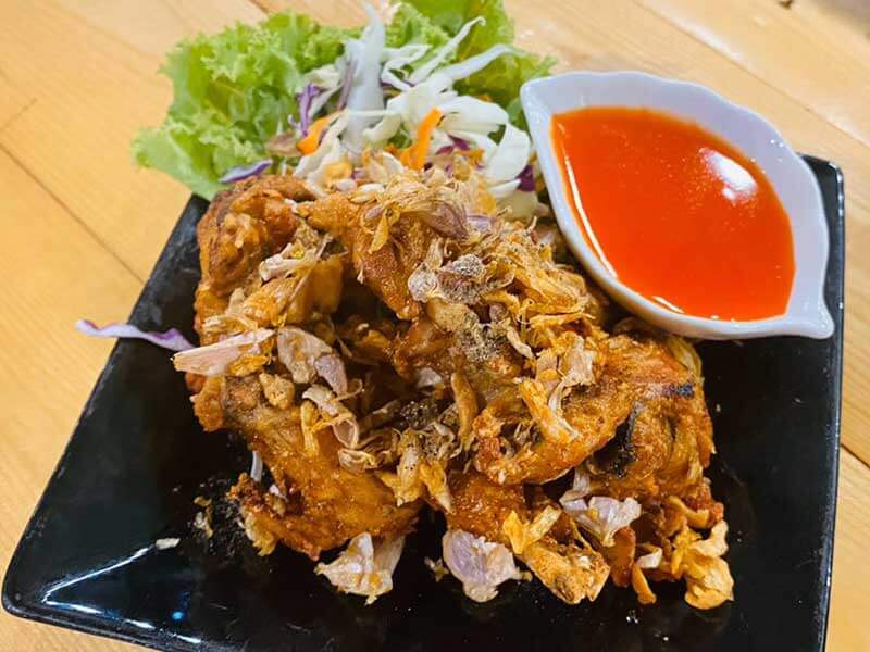 Fried-frogs ณ ริมวารี ร้านสุดโรแมนติก