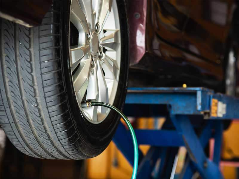 car-tire เติมลมแข็งเกินทำให้ยางระเบิด?