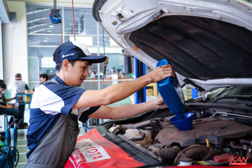 pic-mechanic-1024x683 เตรียมความพร้อม ของรถก่อนเดินทางไกล