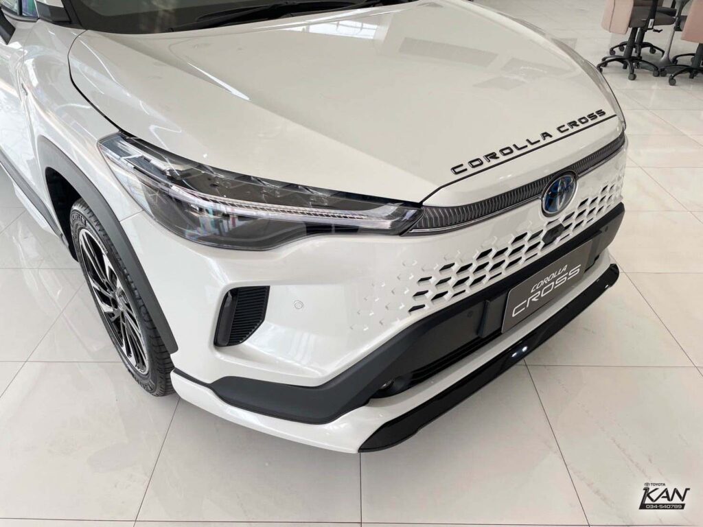 01-1024x768 หน้าใหม่ หล่อขึ้นเยอะ กับ New Corolla Cross 2024