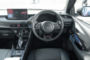 Toyota_Yaris_Ativ_HEV_GR_Interior_39-3-300x200 รีวิว Toyota Yaris ATIV HEV GR Sport 