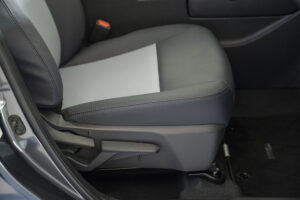 Toyota_Yaris_Ativ_HEV_Premium_Interior_1-300x200 รีวิว Toyota Yaris ATIV HEV 2025