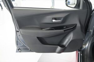 Toyota_Yaris_Ativ_HEV_Premium_Interior_16-300x200 รีวิว Toyota Yaris ATIV HEV 2025