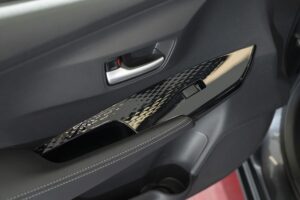 Toyota_Yaris_Ativ_HEV_Premium_Interior_17-300x200 รีวิว Toyota Yaris ATIV HEV 2025